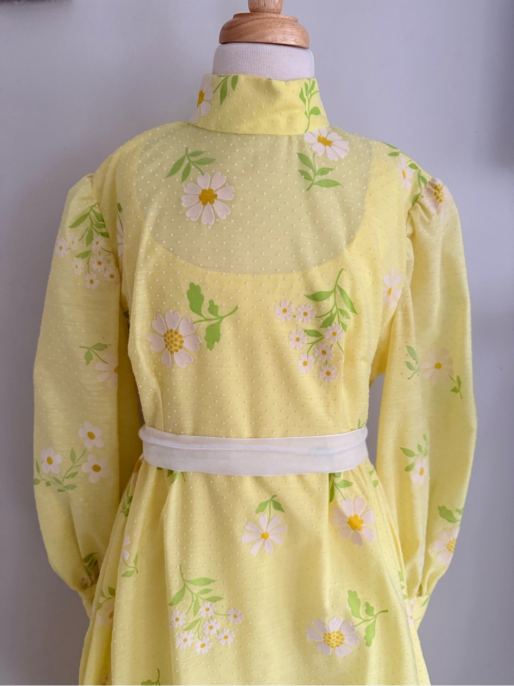 Vintage Yellow Daisy Maxi Dress 1970s